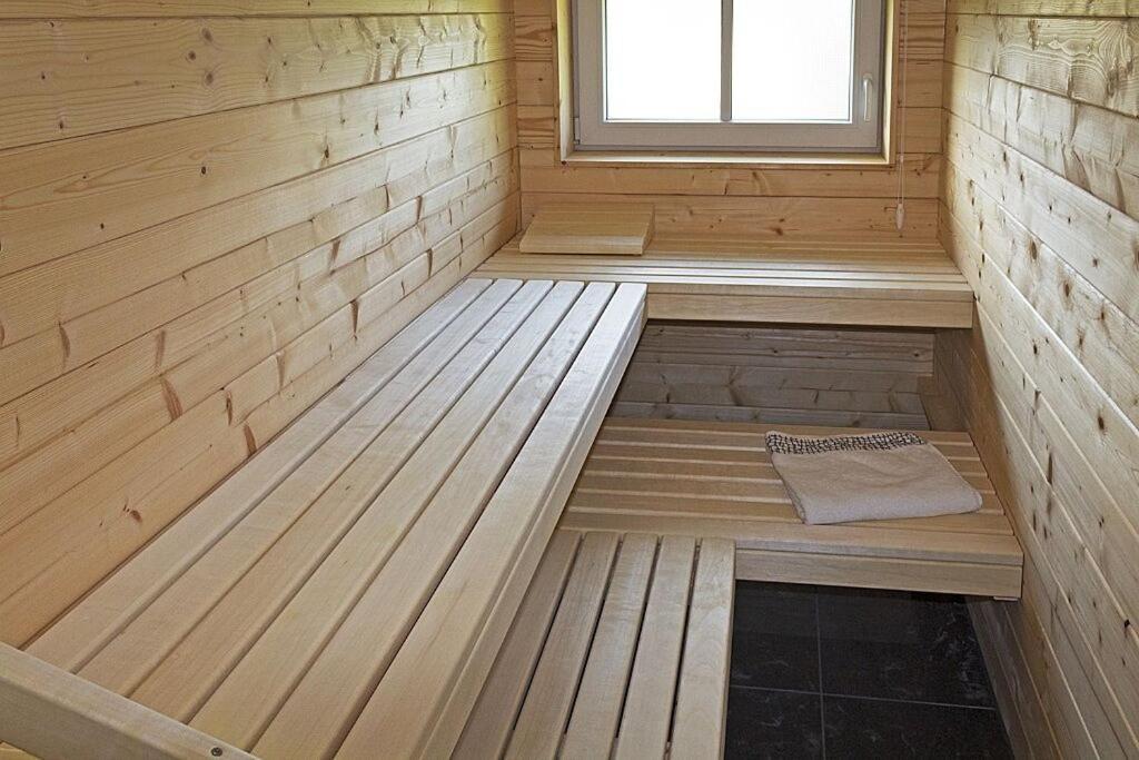 Schwarzwaldhaus24 - Ferienhaus Mit Sauna, Whirlpool Und Kamin Aichhalden Luaran gambar